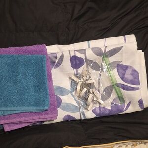 Floral and Striped Shower Curtainl Set